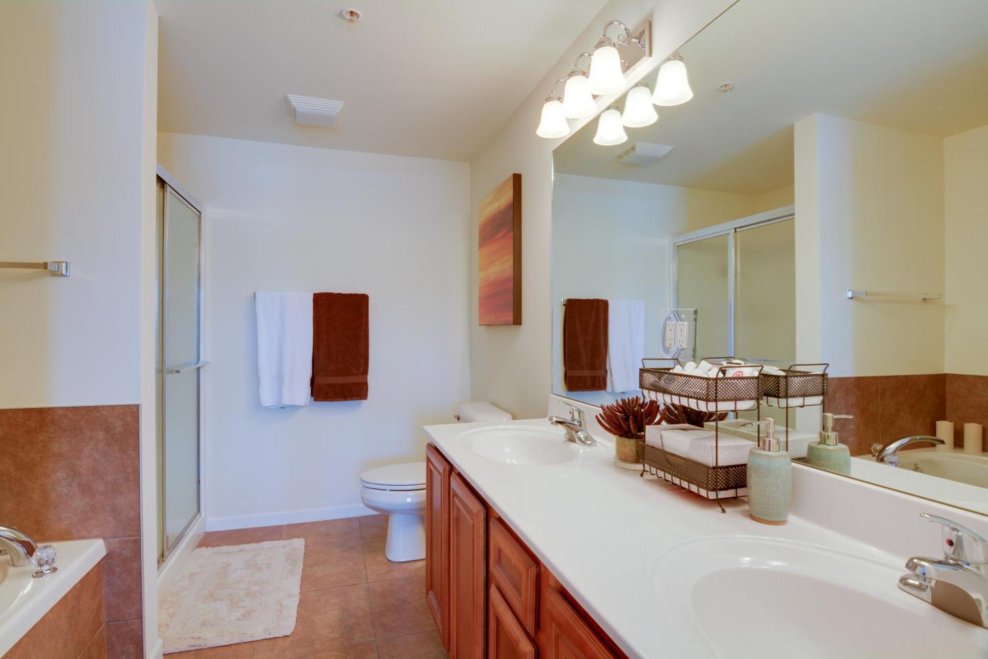 Lakefront Osage Beach Condo With Pool And Water Views! Екстериор снимка