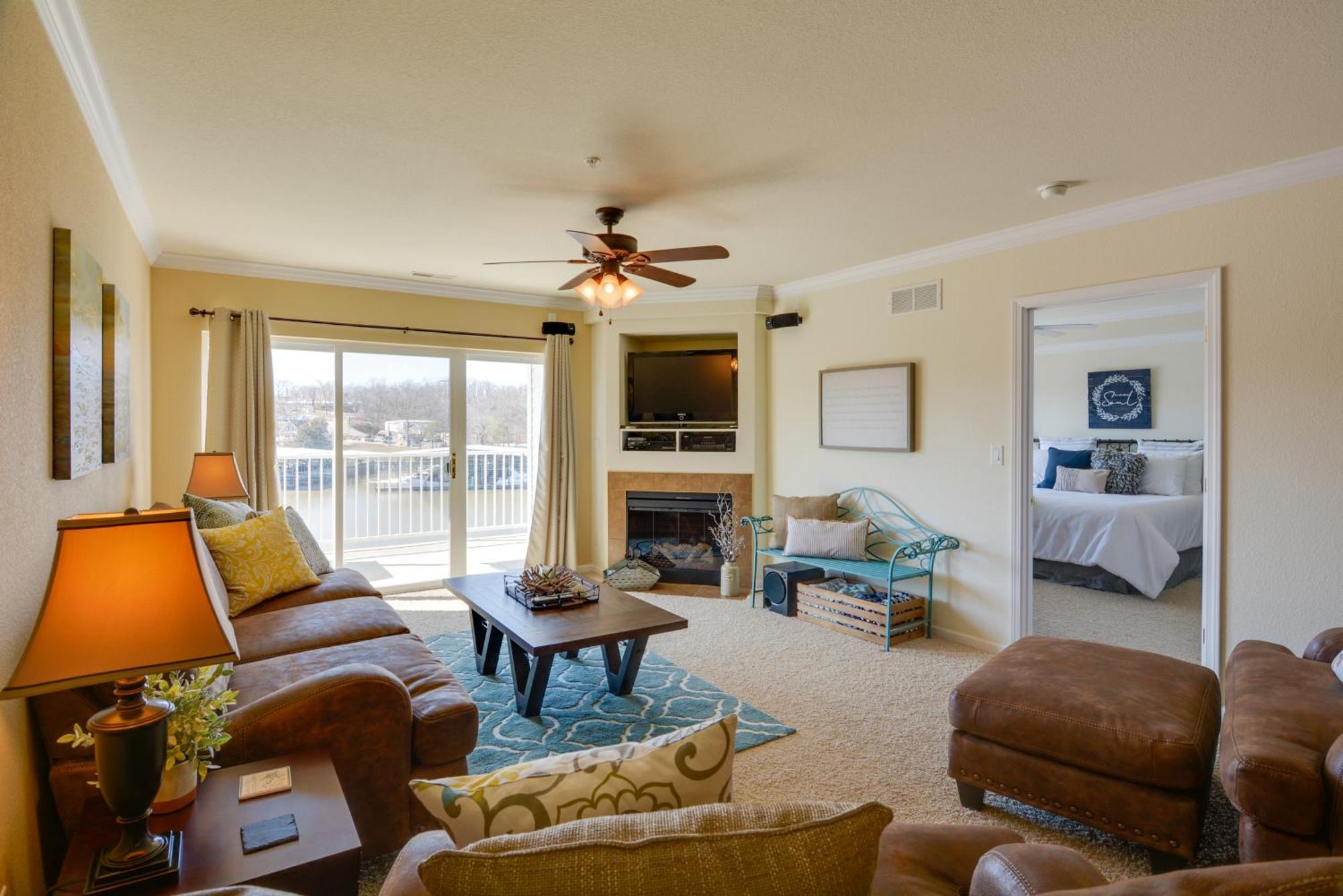 Lakefront Osage Beach Condo With Pool And Water Views! Екстериор снимка