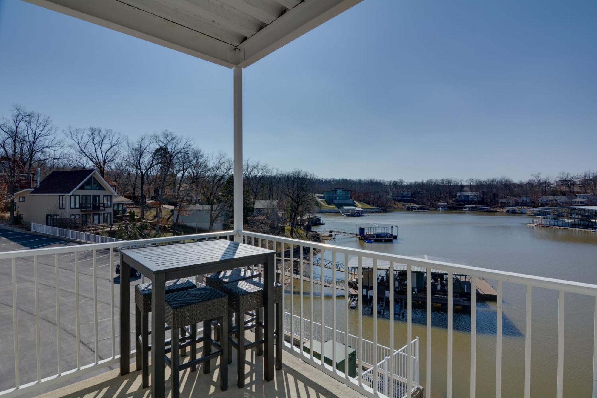 Lakefront Osage Beach Condo With Pool And Water Views! Екстериор снимка