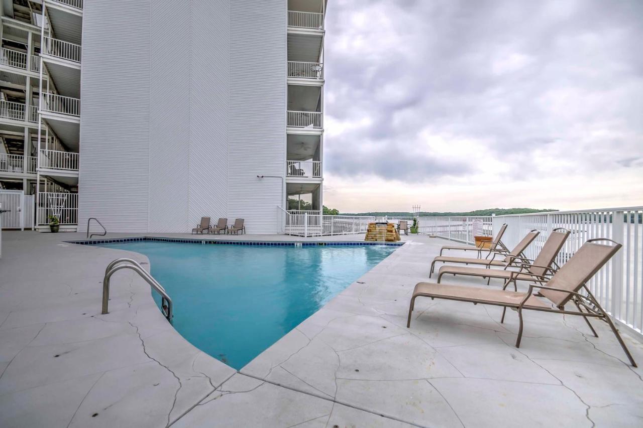 Lakefront Osage Beach Condo With Pool And Water Views! Екстериор снимка
